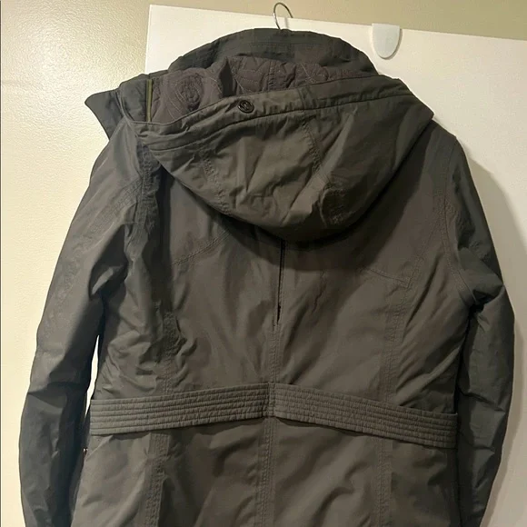 Women’s Lululemon green winter jacket - Picture 2 of 2